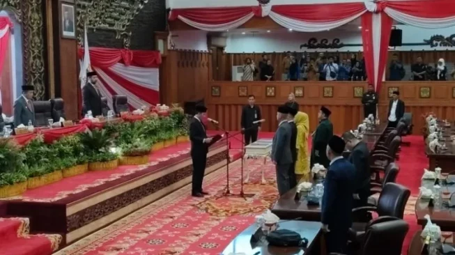 Tiga PAW Anggota DPRD Provinsi Jambi Dilantik